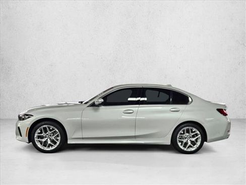 Certified 2025 BMW 330i xDrive Sedan w/ Convenience Package AWD/4WD image 5