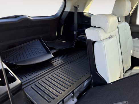 Used 2022 Kia Telluride EX w/ Towing Package image 19