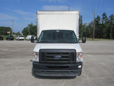 Used 2021 Ford E-350 and Econoline 350 Super Duty w/ Power Windows & Locks Group image 3