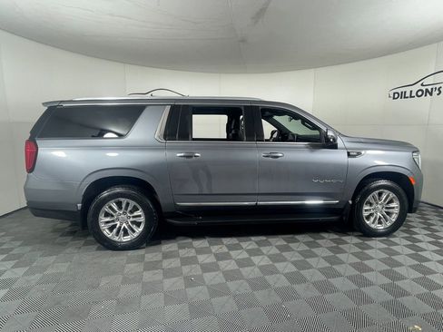 Used 2022 GMC Yukon XL SLT w/ SLT Premium Package image 9