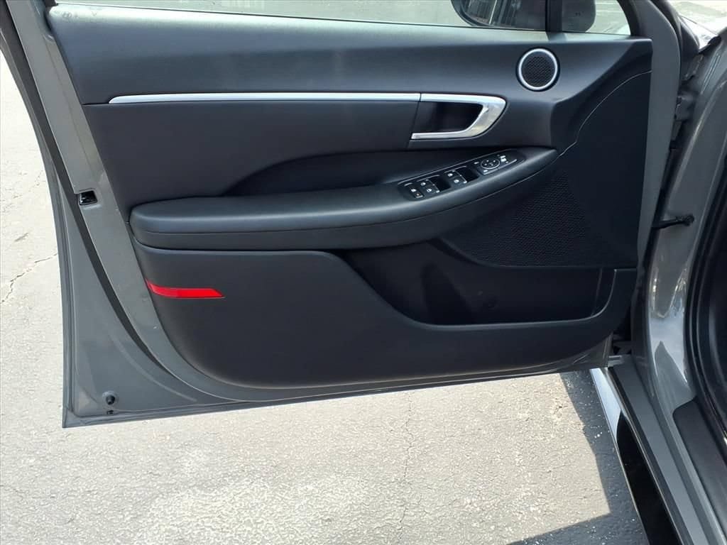 Used 2023 Hyundai Sonata SEL w/ Convenience Package FWD image 17