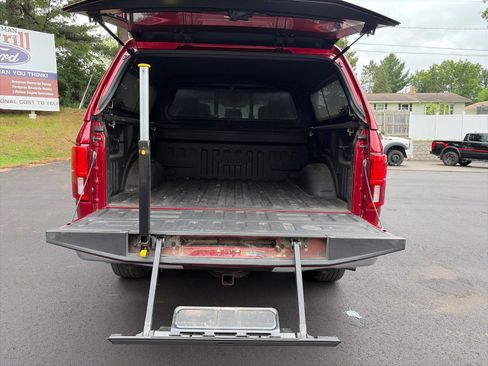 Used 2018 Ford F150 Lariat w/ Equipment Group 502A Luxury AWD/4WD image 8