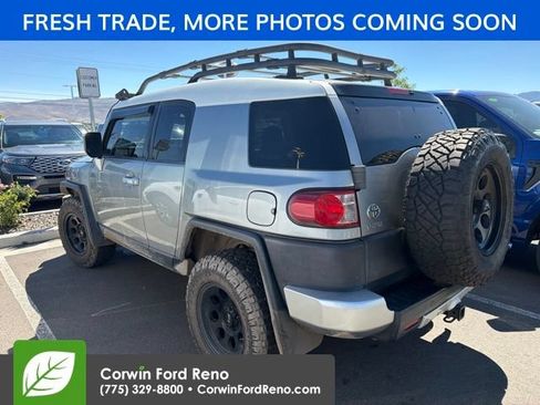 Used 2010 Toyota FJ Cruiser 4WD image 4