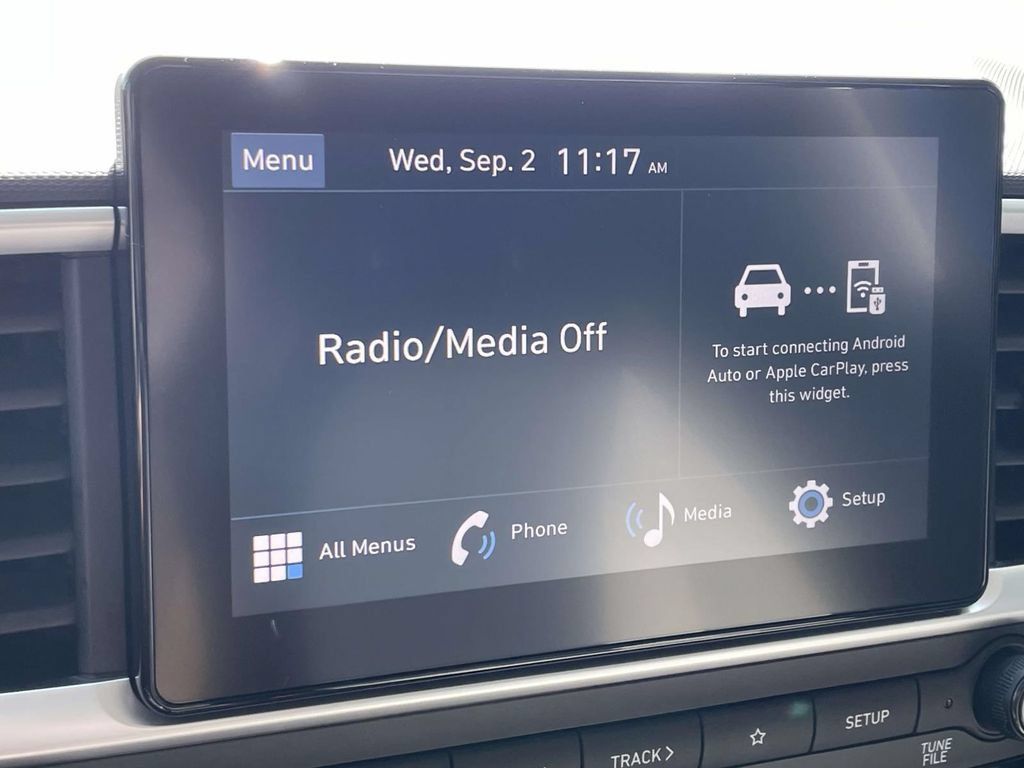Certified 2023 Hyundai Venue SEL FWD image 24