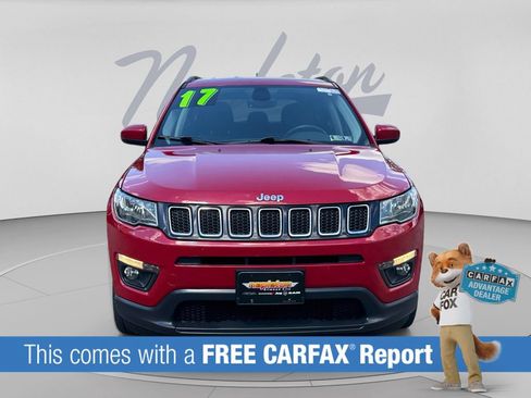 Used 2017 Jeep Compass Latitude w/ Popular Equipment Group AWD/4WD image 2