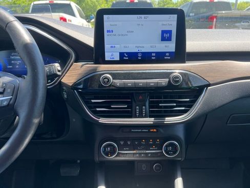 Used 2020 Ford Escape Titanium w/ Titanium Premium Package 2.0 AWD/4WD image 27