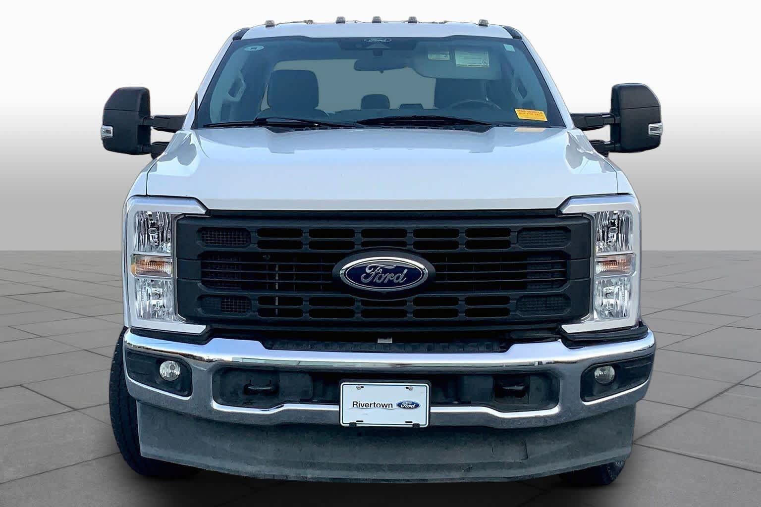 Used 2024 Ford F250 XL w/ 360-Degree Camera Package AWD/4WD image 4