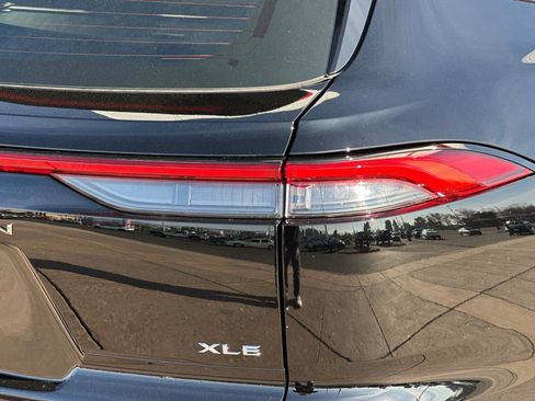 New 2026 Toyota Crown Signia XLE image 33