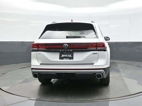 New 2026 Volkswagen Atlas Peak Edition image 6