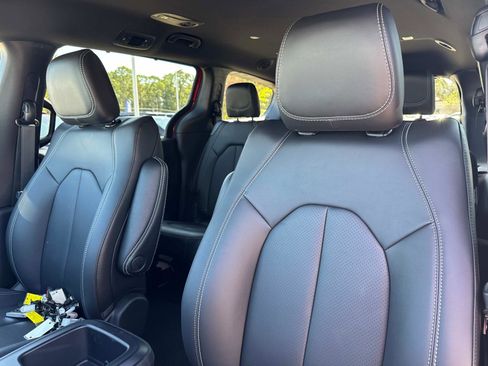 New 2026 Chrysler Pacifica Select image 20