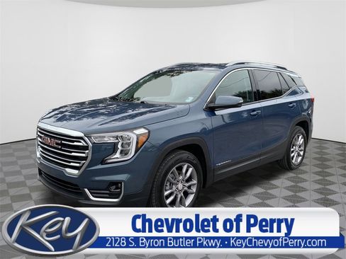 Used 2024 GMC Terrain SLT image 1