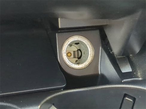 Used 2016 Mercedes-Benz C 300 Sedan image 51