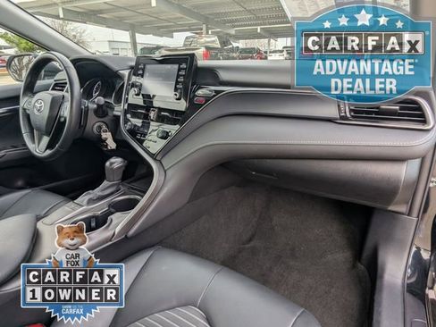 Used 2024 Toyota Camry SE image 21