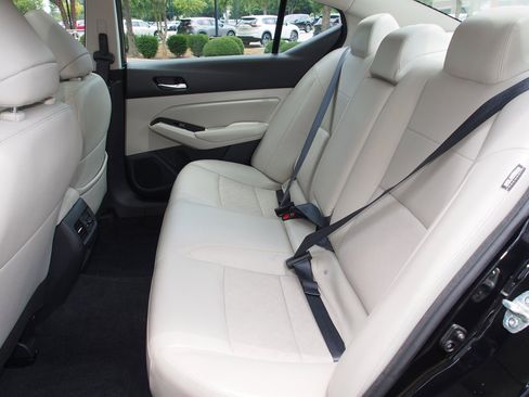 Used 2023 Nissan Altima 2.5 SL AWD/4WD image 19