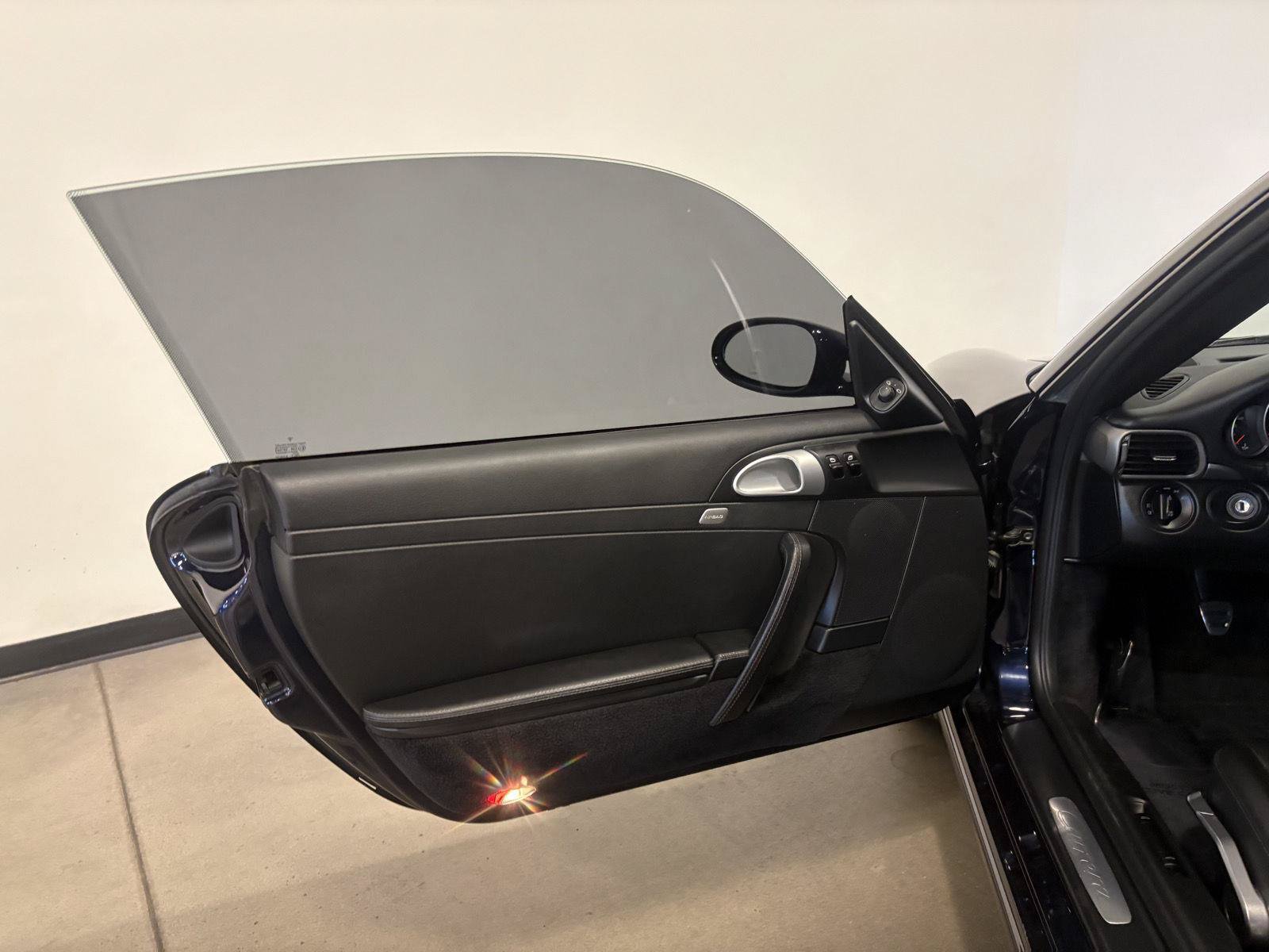 Used 2006 Porsche 911 Carrera RWD image 12