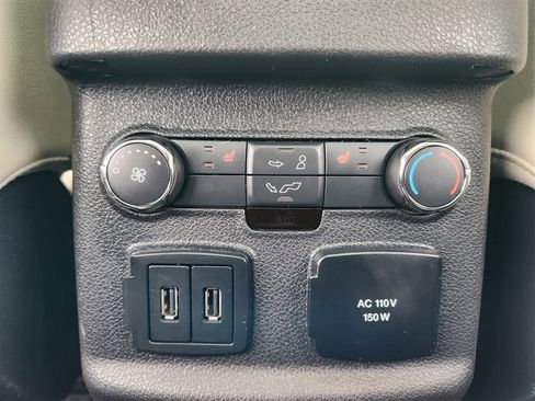 Used 2017 Ford Explorer Platinum image 30