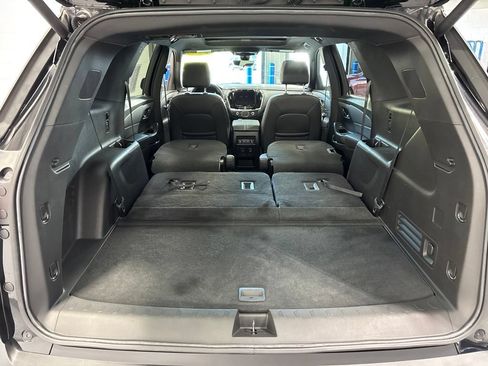 Used 2023 Chevrolet Traverse LT w/ LT Premium Package AWD/4WD image 55