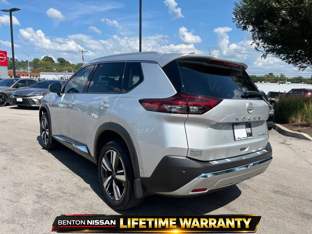 Used 2023 Nissan Rogue Platinum w/ Platinum Premium Package FWD image 4