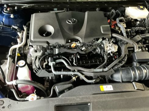 Used 2025 Toyota Camry LE FWD image 9