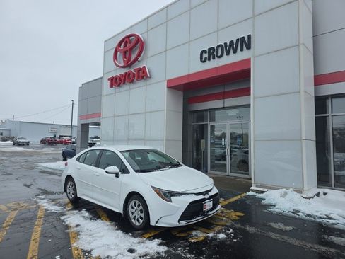 Used 2024 Toyota Corolla LE image 1