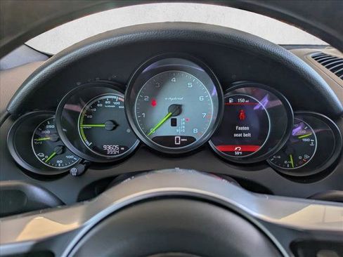 Used 2018 Porsche Cayenne S Platinum image 12