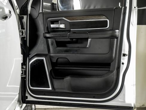 Used 2020 RAM 2500 Laramie image 35