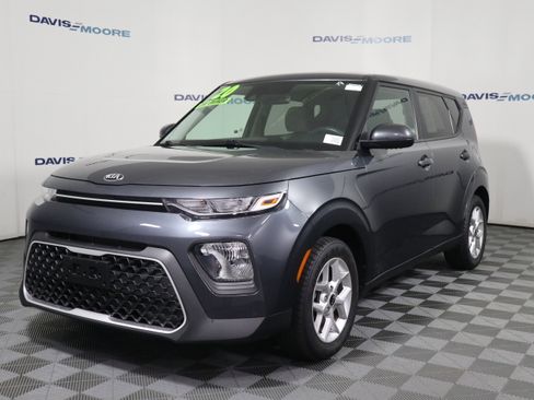 Used 2020 Kia Soul S FWD image 11
