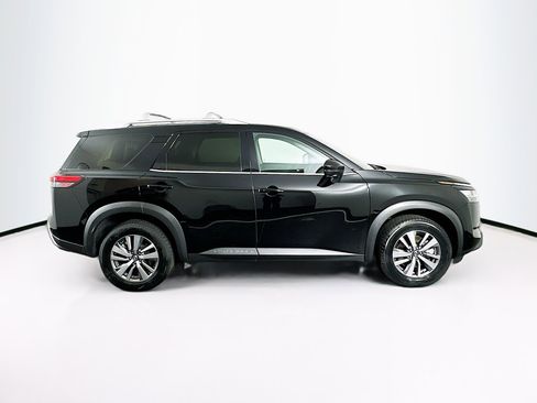 Used 2023 Nissan Pathfinder SL image 10