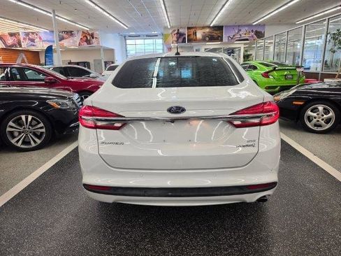 Used 2018 Ford Fusion SE FWD image 5