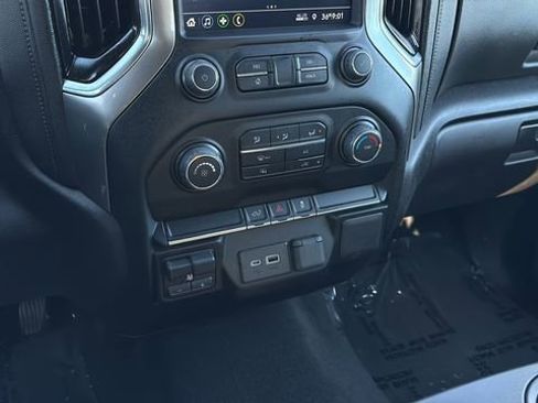Used 2022 Chevrolet Silverado 2500 LT image 14