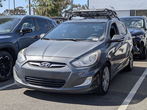 Used 2013 Hyundai Accent SE FWD image 14