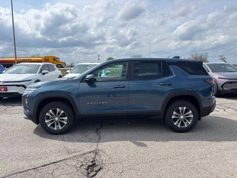 New 2026 Chevrolet Equinox LT FWD image 2