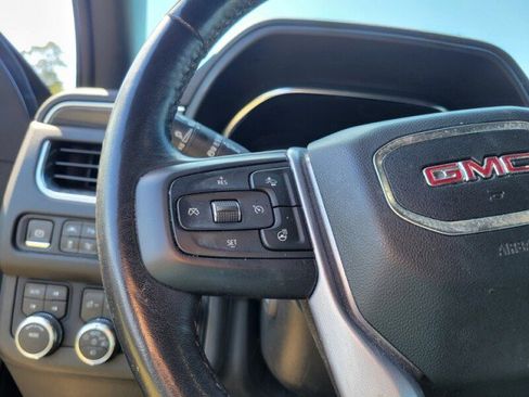 Used 2022 GMC Yukon XL SLT w/ SLT Luxury Package AWD/4WD image 13