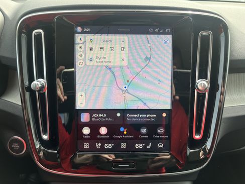 New 2026 Volvo XC40 B5 Core AWD/4WD image 13