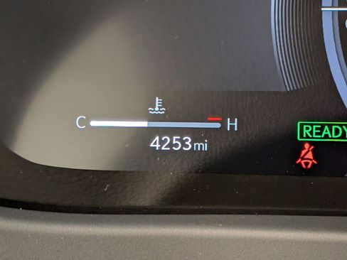 Used 2025 Lexus UX 300h FWD image 22