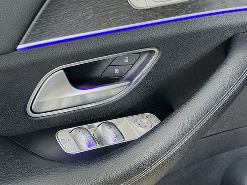 Used 2022 Mercedes-Benz GLE 350 4MATIC image 10