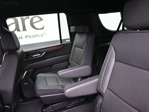 Used 2025 GMC Yukon XL Denali AWD/4WD image 20
