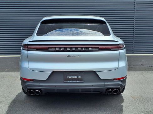 New 2025 Porsche Cayenne Coupe image 27