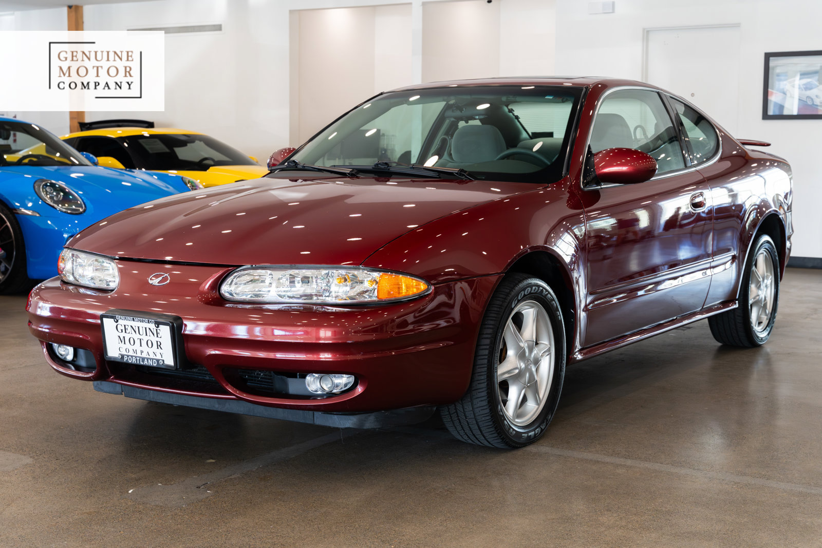 Used 2001 Oldsmobile Alero GL w/ Sun & Sound Pkg FWD image 1