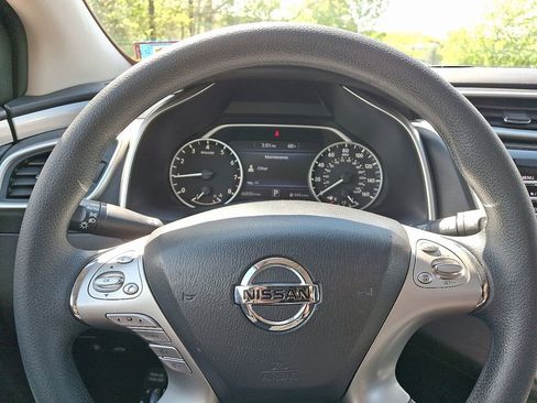 Used 2018 Nissan Murano S AWD/4WD image 19