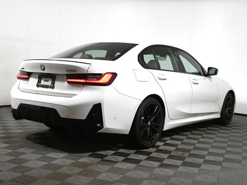 Used 2024 BMW 330i xDrive Sedan w/ M Sport Package AWD/4WD image 11