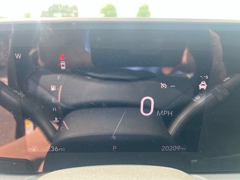 Used 2024 Buick Encore GX Preferred w/ Comfort Package FWD image 24