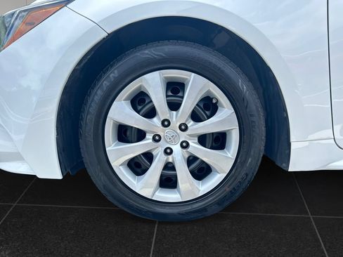 Used 2021 Toyota Corolla LE w/ Carpet Mat Package (TMS) FWD image 9