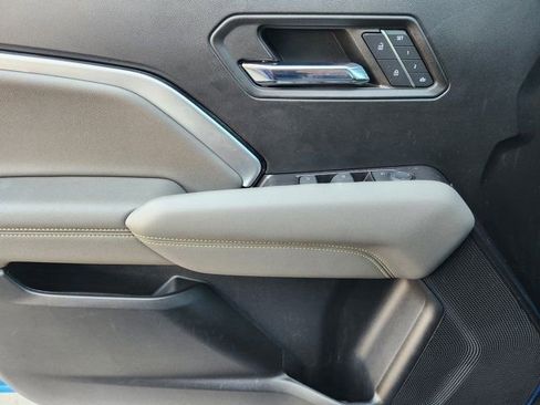 Used 2024 Chevrolet Colorado ZR2 w/ ZR2 Convenience Package III image 25