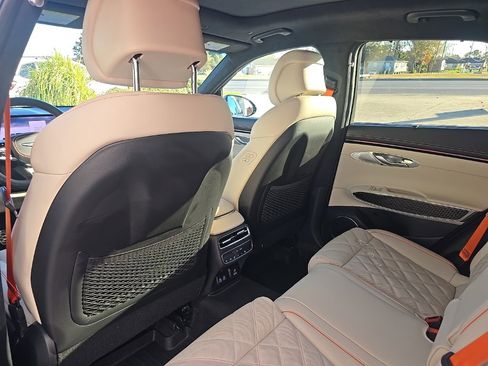 Used 2026 Genesis GV70 3.5T Sport Prestige image 37