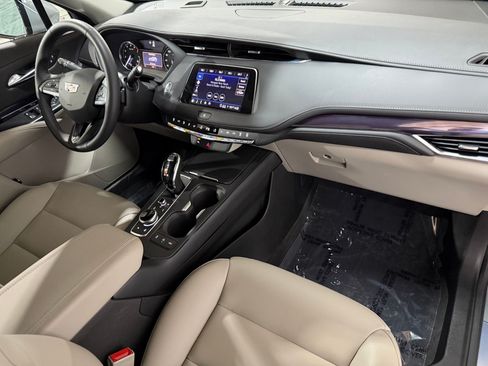 Used 2023 Cadillac XT4 Luxury FWD image 45