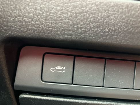 Used 2025 MAZDA MAZDA3 s FWD image 15