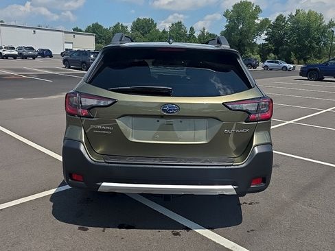 Certified 2025 Subaru Outback Limited AWD/4WD image 5