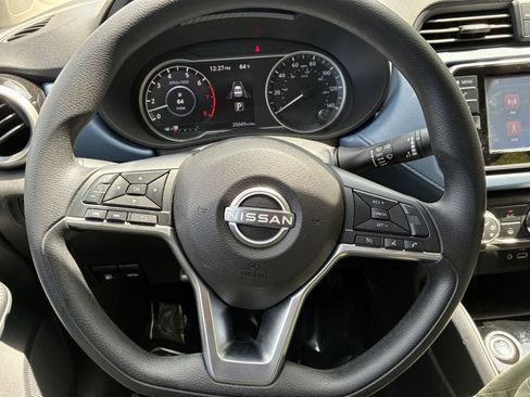 Used 2025 Nissan Versa SV image 25