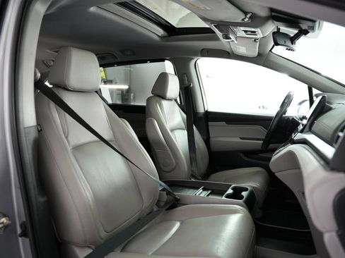 Used 2018 Honda Odyssey EX-L image 54